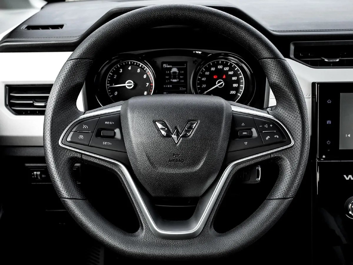 WuLing HongGuang Plus,autocango,china used car exporter,china ev exporter,chinese used car exporter,chinese used ev exporter