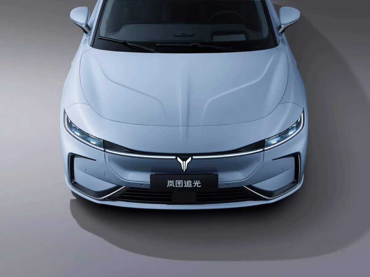 Voyah ZhuiGuang,autocango,china used car exporter,china ev exporter,chinese used car exporter,chinese used ev exporter