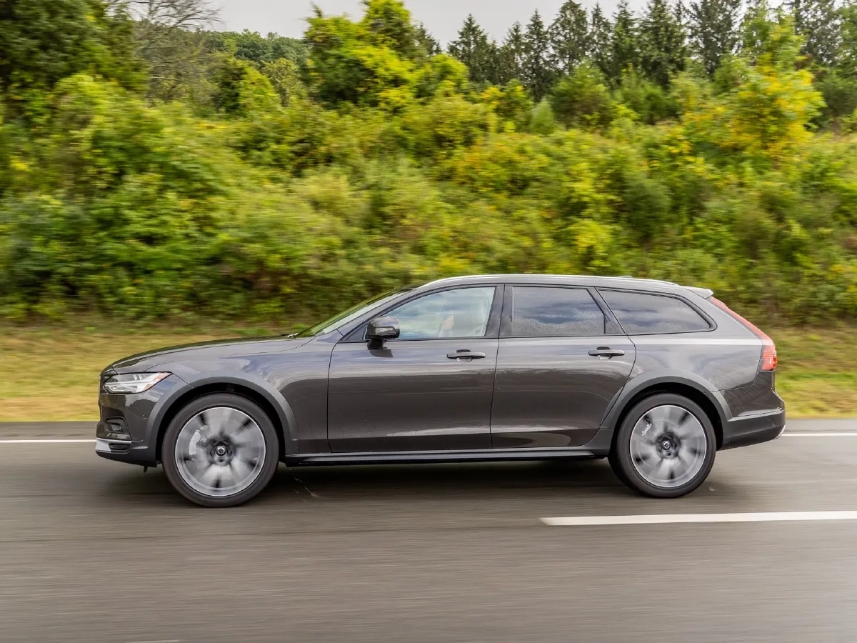 Volvo V90,autocango,china used car exporter,china ev exporter,chinese used car exporter,chinese used ev exporter