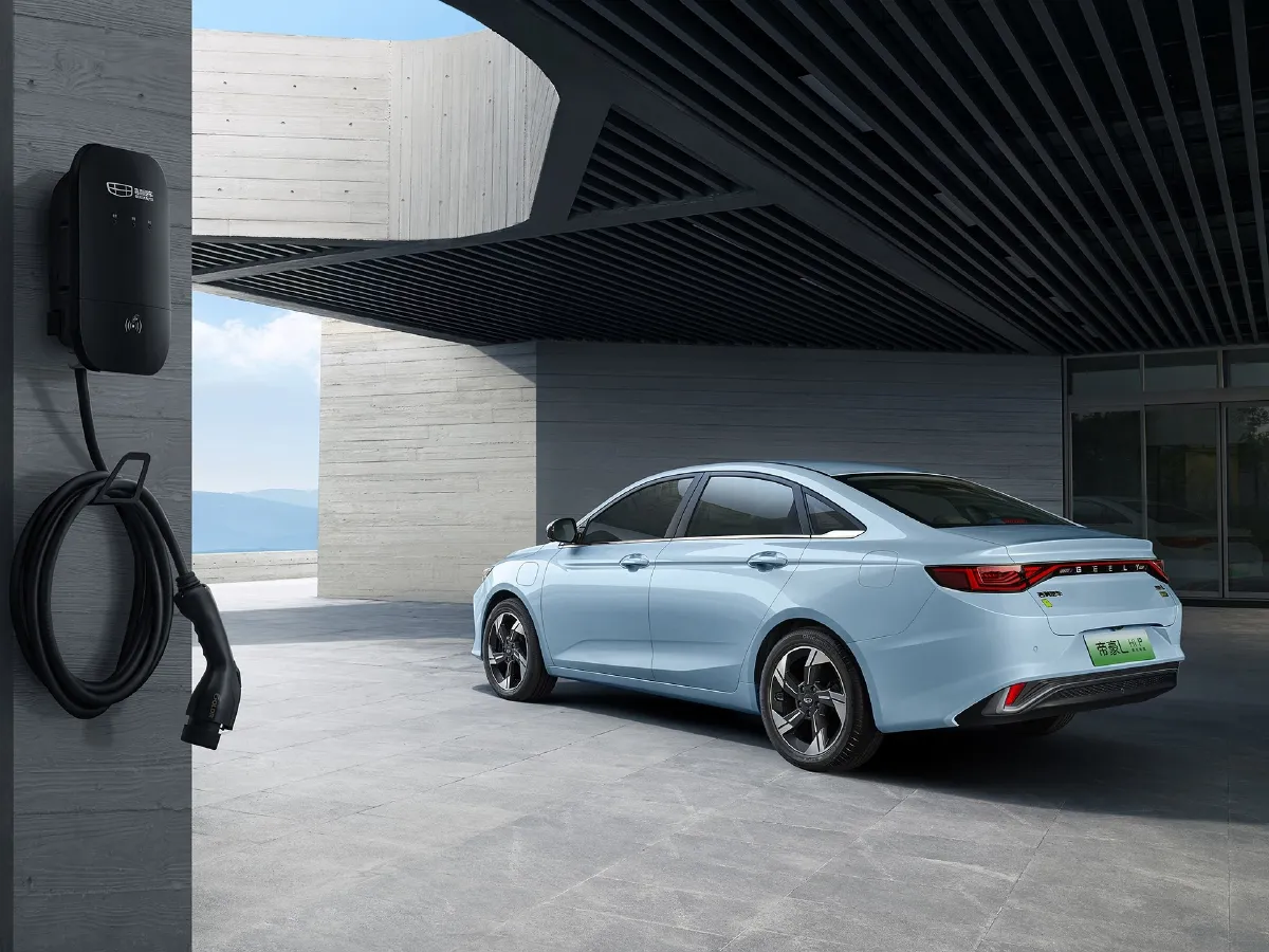 Geely Emgrand L HiP,autocango,china used car exporter,china ev exporter,chinese used car exporter,chinese used ev exporter