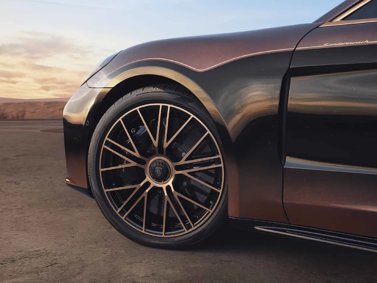 Porsche Panamera,autocango,china used car exporter,china ev exporter,chinese used car exporter,chinese used ev exporter