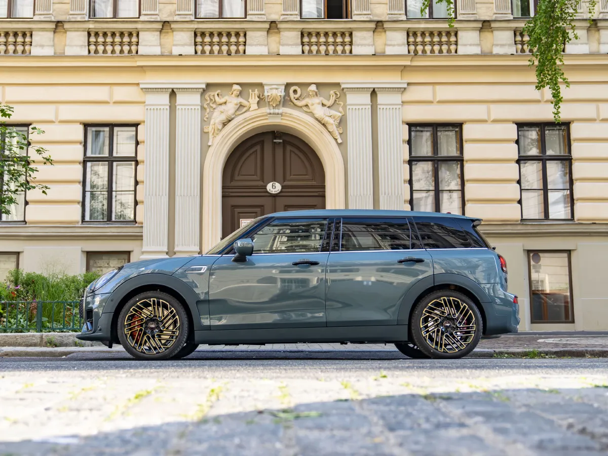 MINI JCW CLUBMAN,autocango,china used car exporter,china ev exporter,chinese used car exporter,chinese used ev exporter