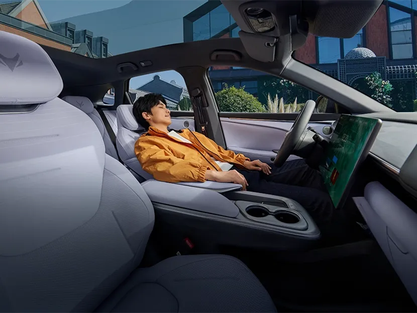 ARCFOX αT5,autocango,china used car exporter,china ev exporter,chinese used car exporter,chinese used ev exporter