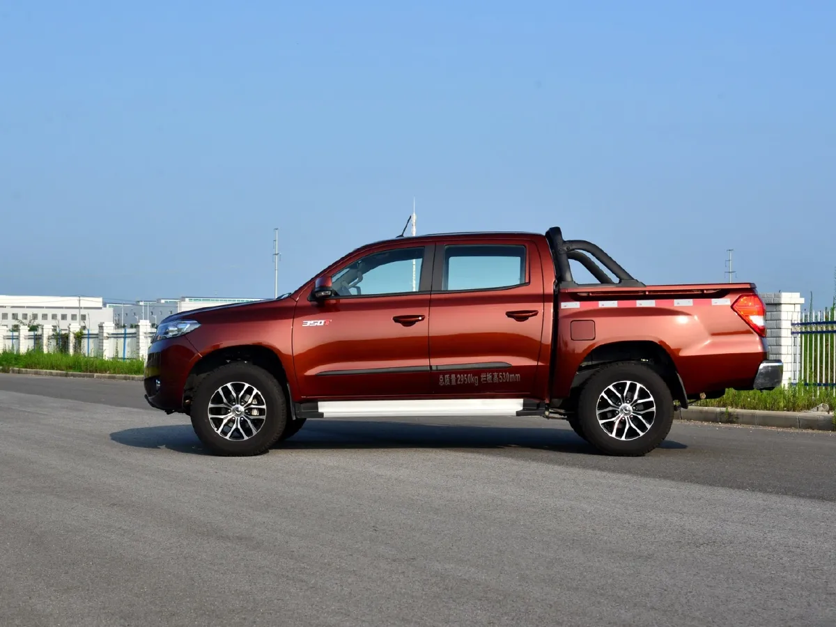 Dongfeng YuFeng P16,autocango,china used car exporter,china ev exporter,chinese used car exporter,chinese used ev exporter