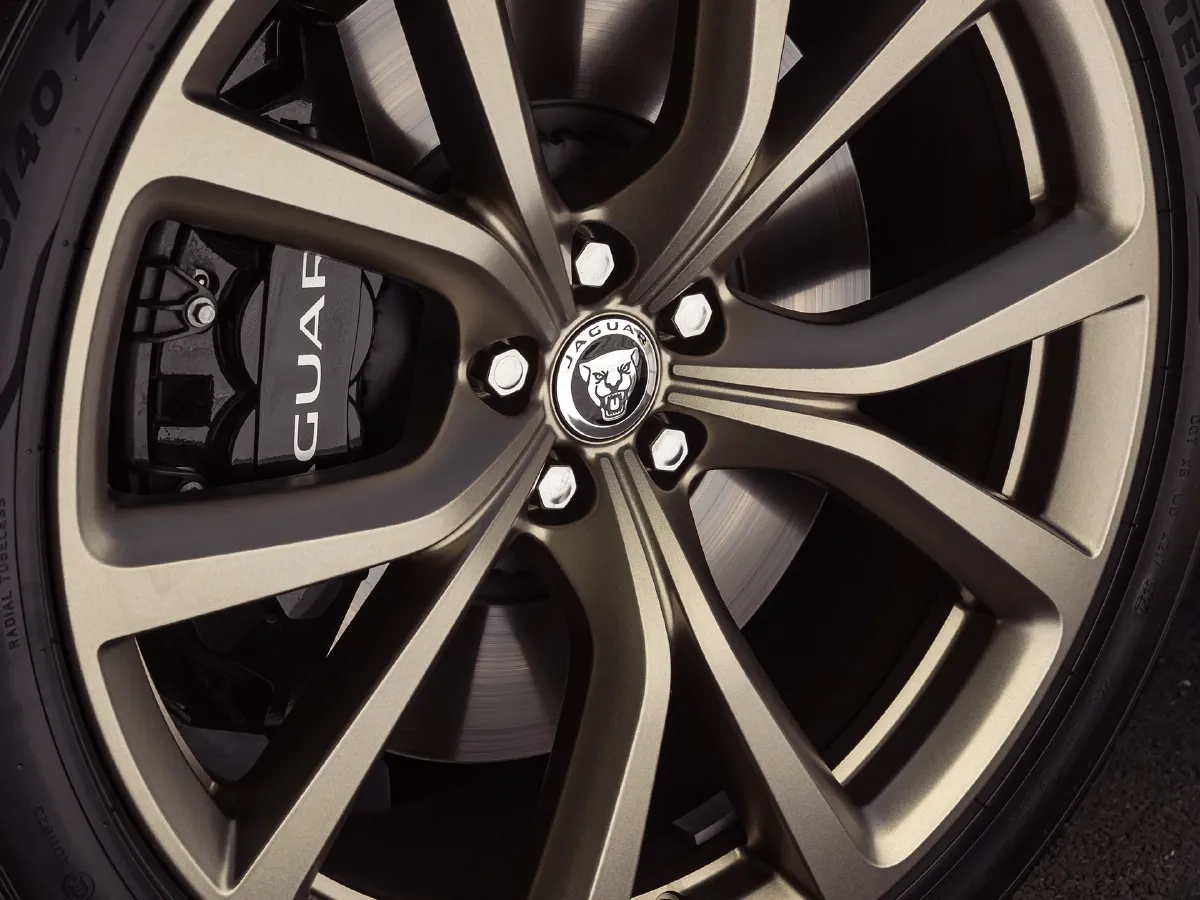 Jaguar F-PACE,autocango,china used car exporter,china ev exporter,chinese used car exporter,chinese used ev exporter