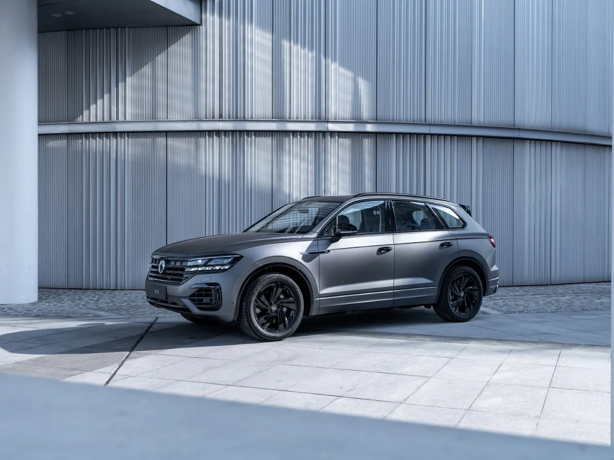 Volkswagen Touareg,autocango,china used car exporter,china ev exporter,chinese used car exporter,chinese used ev exporter