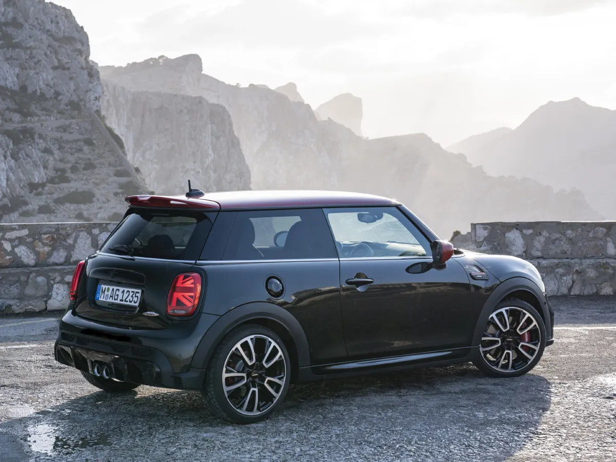 MINI JCW,autocango,china used car exporter,china ev exporter,chinese used car exporter,chinese used ev exporter