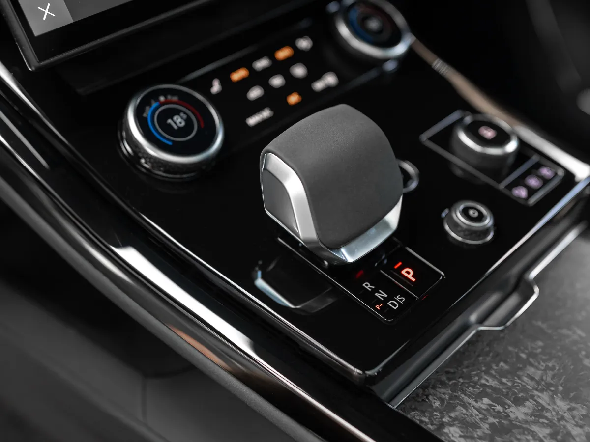 Land Rover Range Rover Sport,autocango,china used car exporter,china ev exporter,chinese used car exporter,chinese used ev exporter