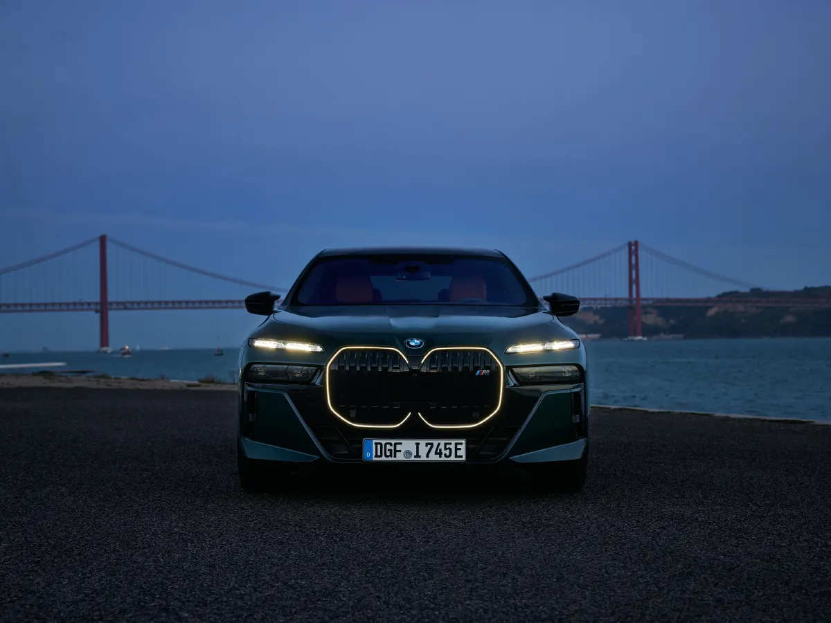 BMW i7,autocango,china used car exporter,china ev exporter,chinese used car exporter,chinese used ev exporter