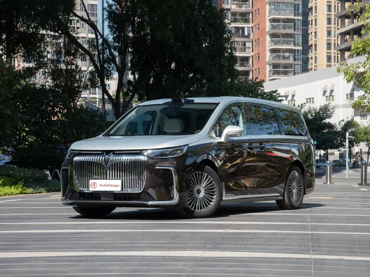 Voyah Dream,autocango,china used car exporter,china ev exporter,chinese used car exporter,chinese used ev exporter