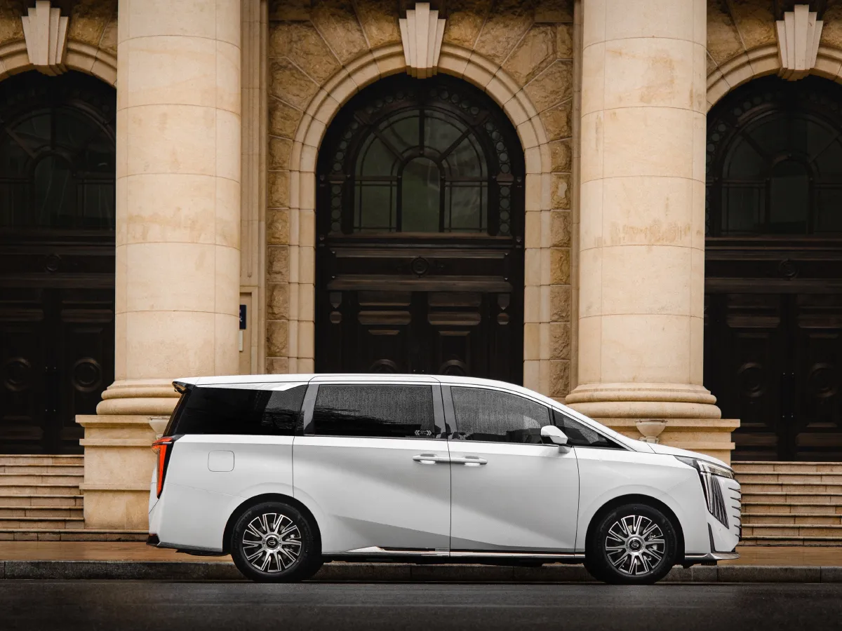 GAC Trumpchi E9,autocango,china used car exporter,china ev exporter,chinese used car exporter,chinese used ev exporter