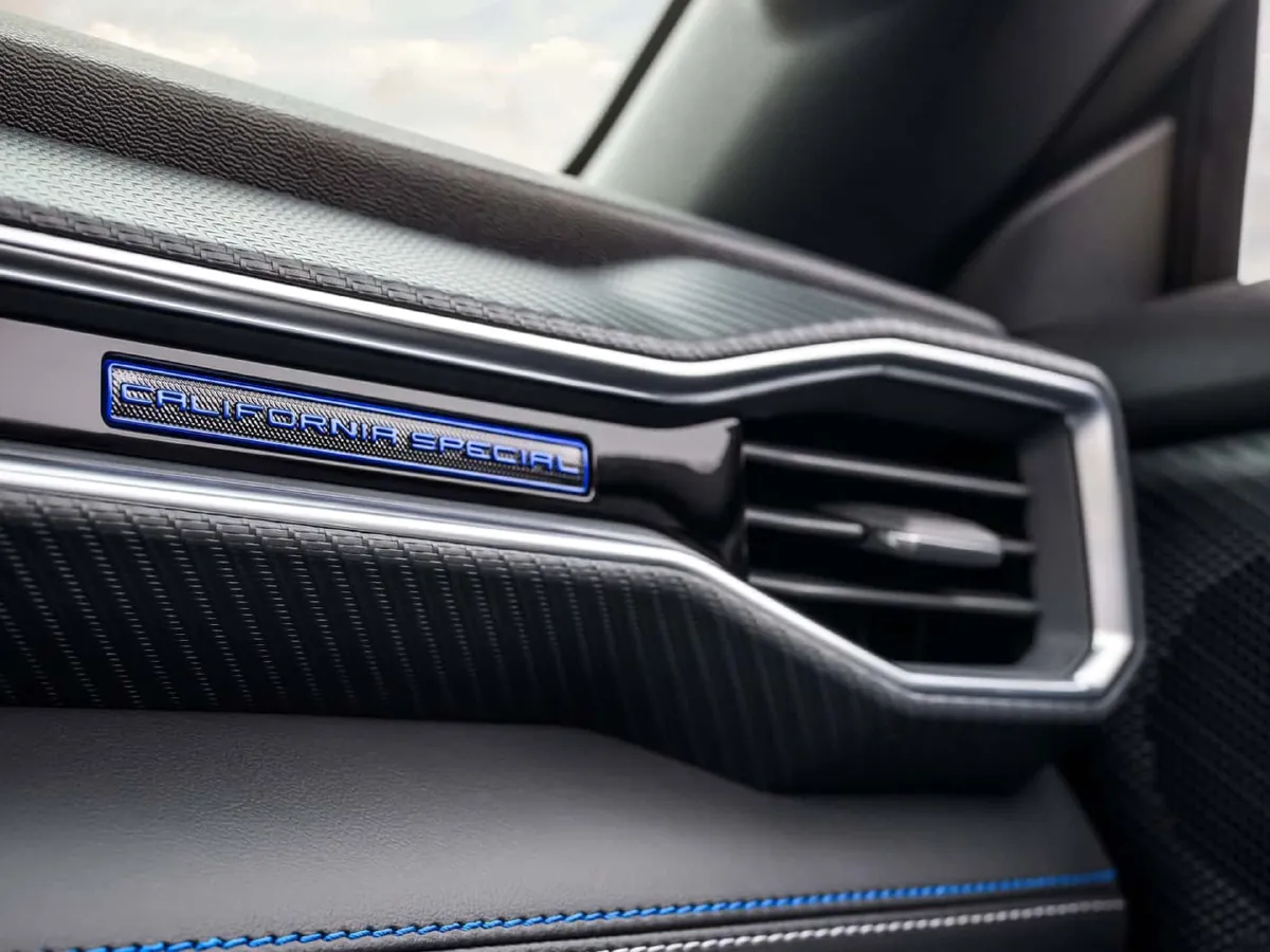 Ford Mustang,autocango,china used car exporter,china ev exporter,chinese used car exporter,chinese used ev exporter