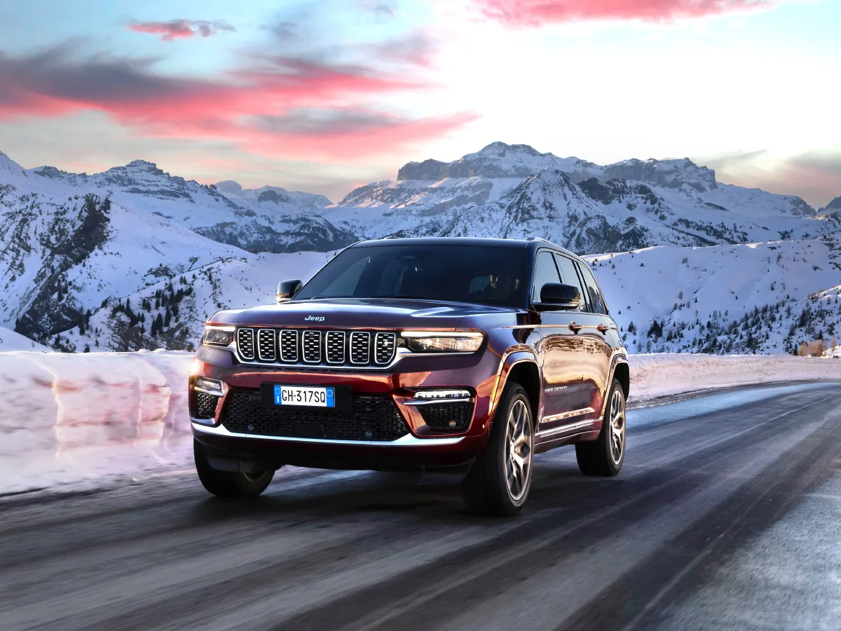 Jeep Grand Cherokee 4XE,autocango,china used car exporter,china ev exporter,chinese used car exporter,chinese used ev exporter