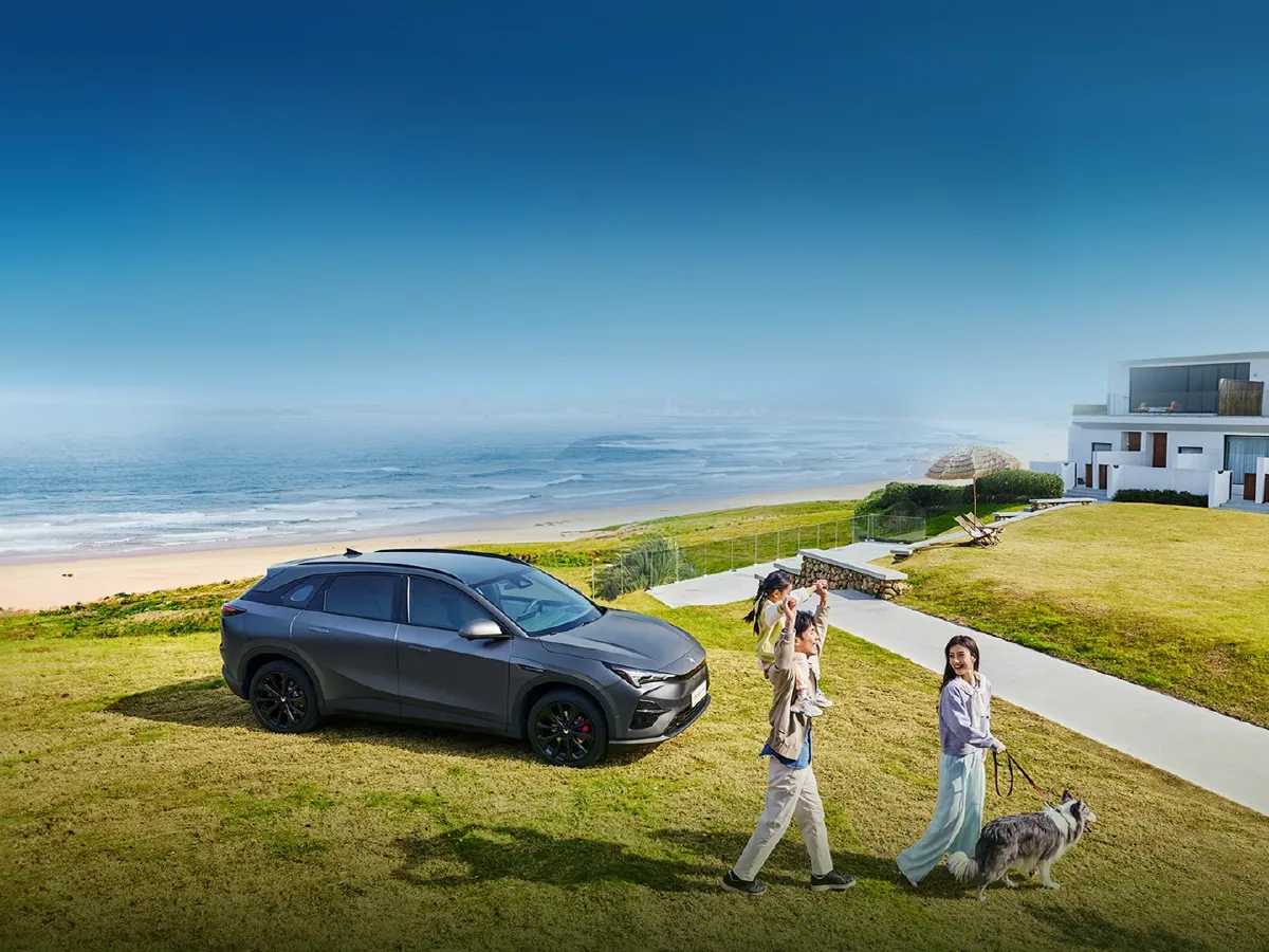 ARCFOX αT5,autocango,china used car exporter,china ev exporter,chinese used car exporter,chinese used ev exporter