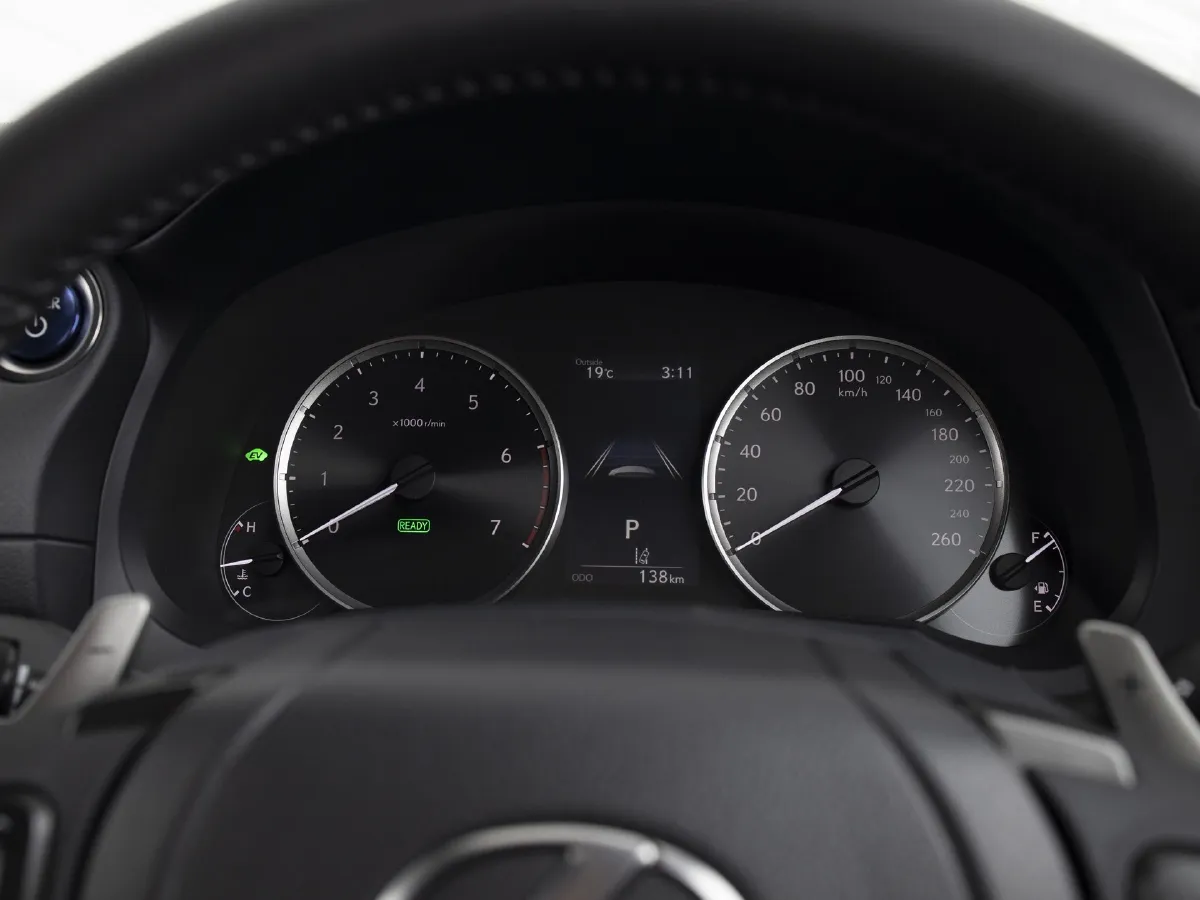 Lexus IS,autocango,china used car exporter,china ev exporter,chinese used car exporter,chinese used ev exporter