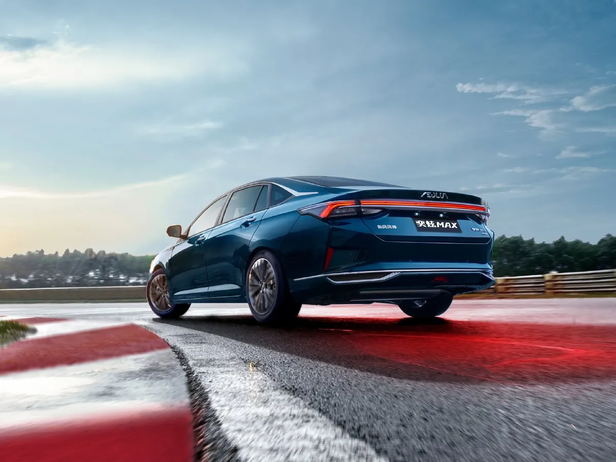 DongFeng Aeolus YiXuan MAX,autocango,china used car exporter,china ev exporter,chinese used car exporter,chinese used ev exporter