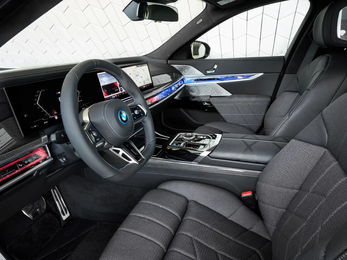 BMW i7,autocango,china used car exporter,china ev exporter,chinese used car exporter,chinese used ev exporter