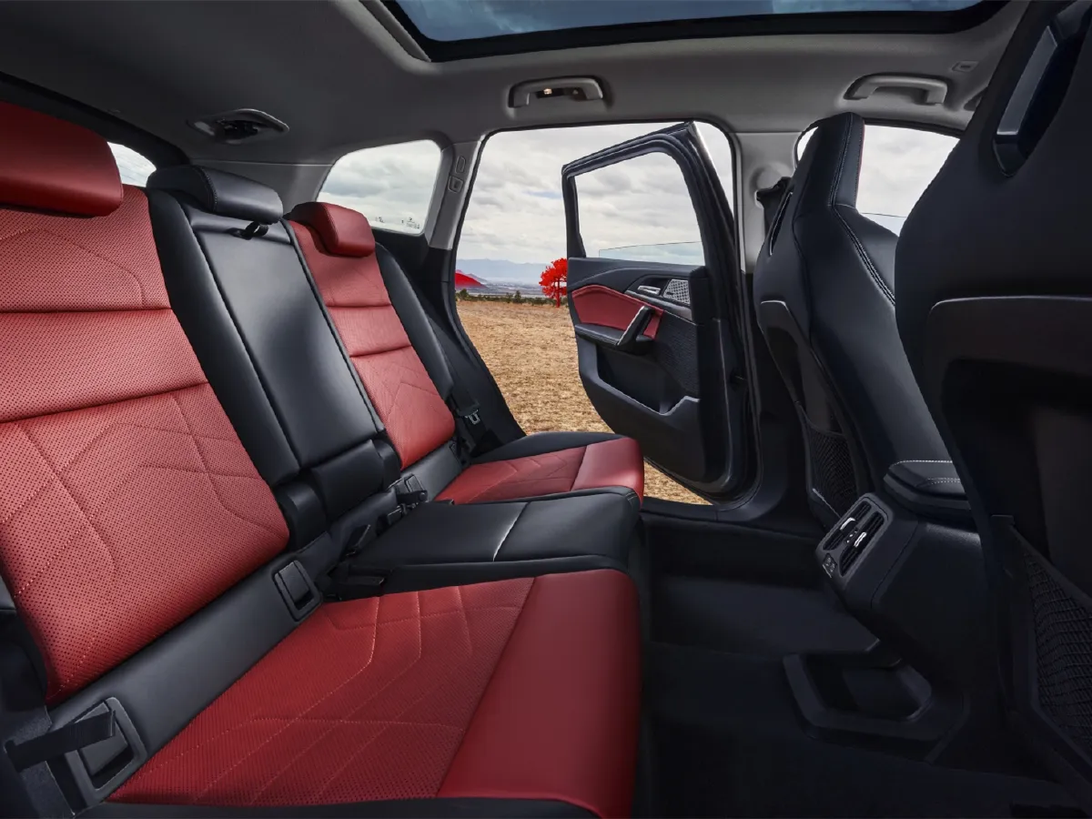 BMW X1,autocango,china used car exporter,china ev exporter,chinese used car exporter,chinese used ev exporter