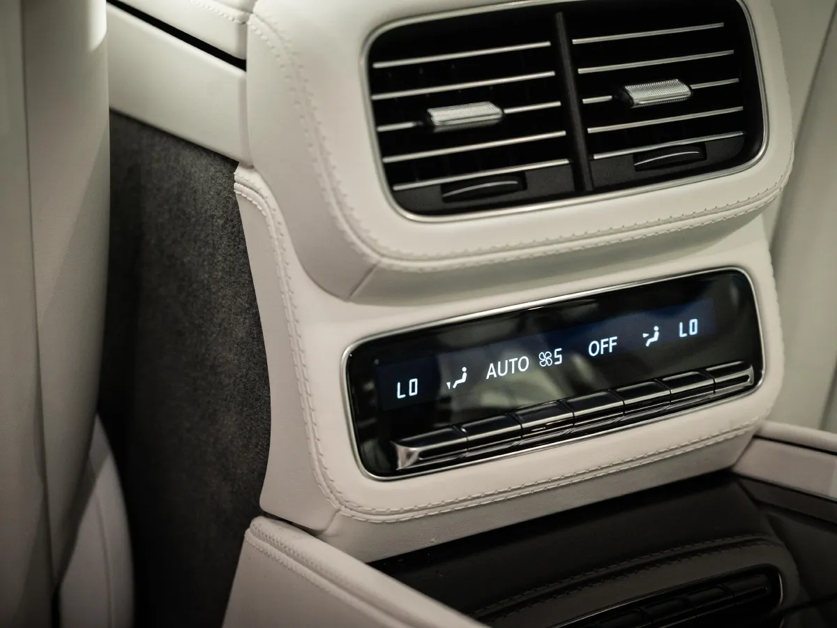 Mercedes-Benz Maybach GLS,autocango,china used car exporter,china ev exporter,chinese used car exporter,chinese used ev exporter