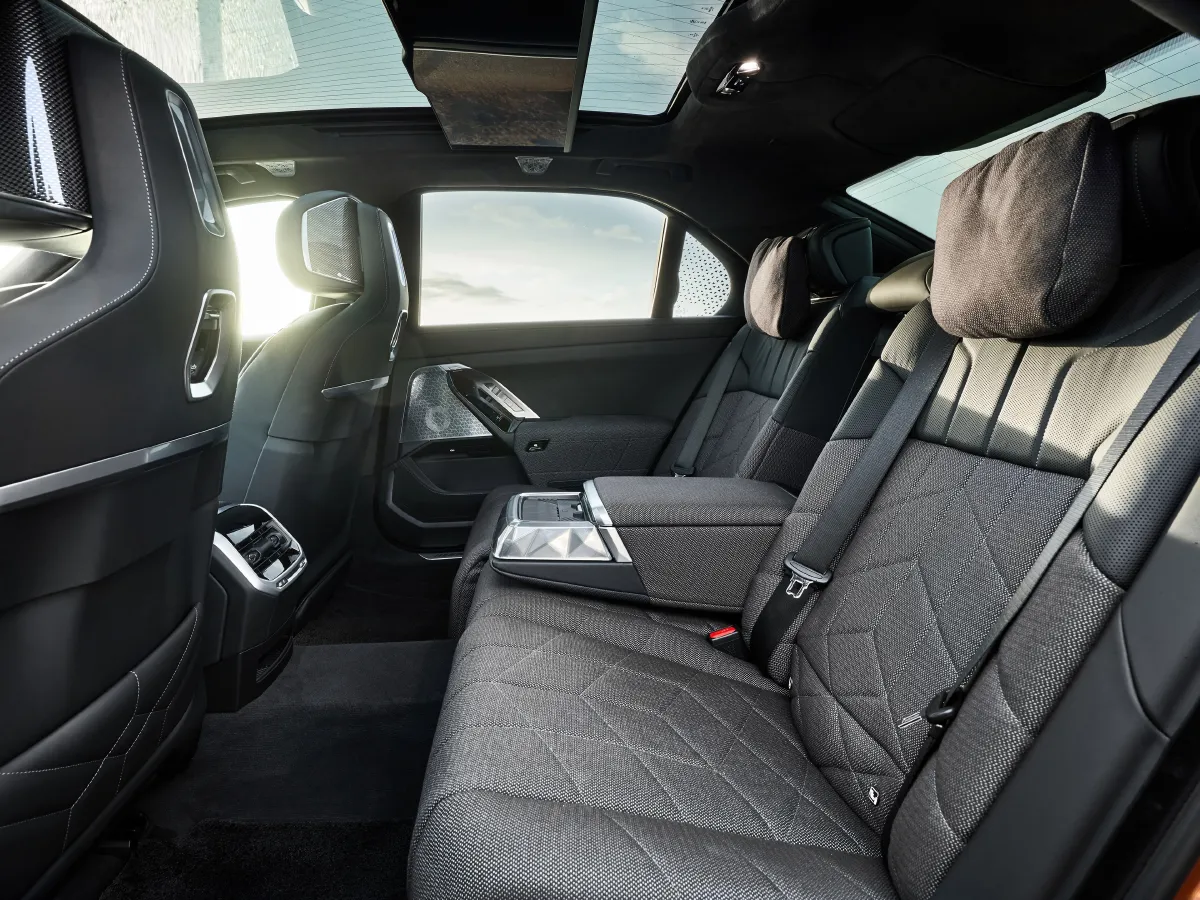 BMW i7,autocango,china used car exporter,china ev exporter,chinese used car exporter,chinese used ev exporter