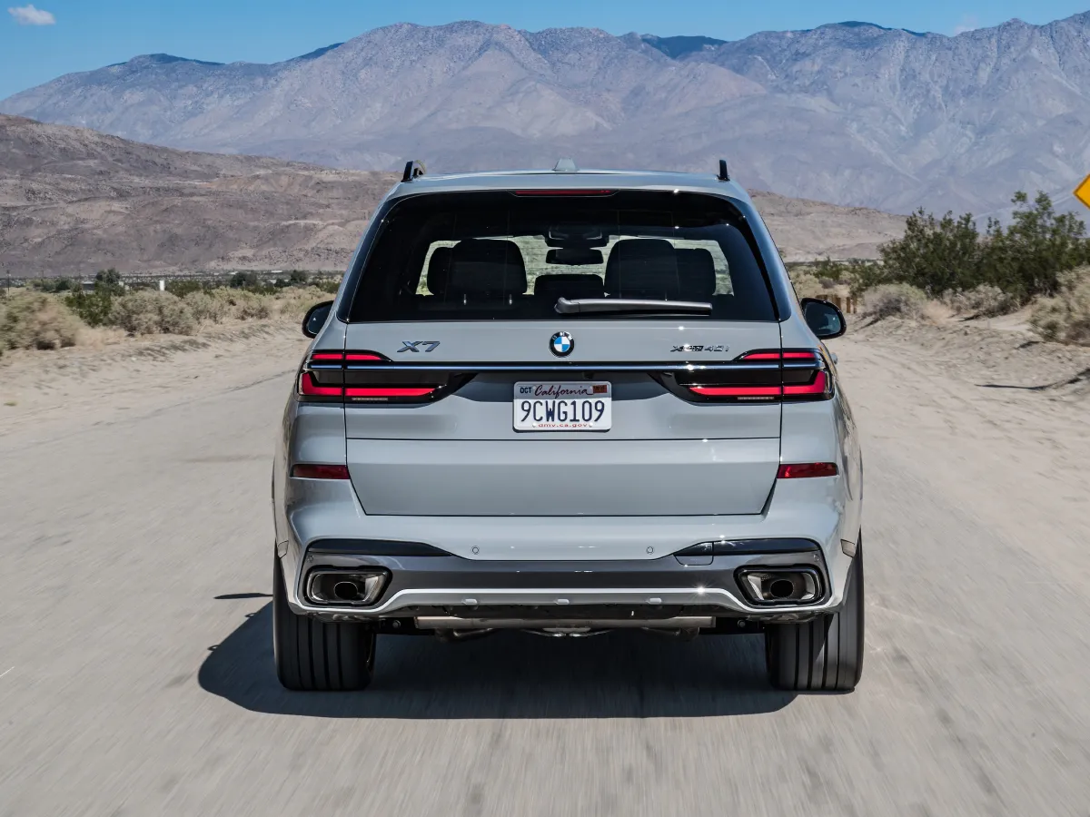 BMW X7,autocango,china used car exporter,china ev exporter,chinese used car exporter,chinese used ev exporter