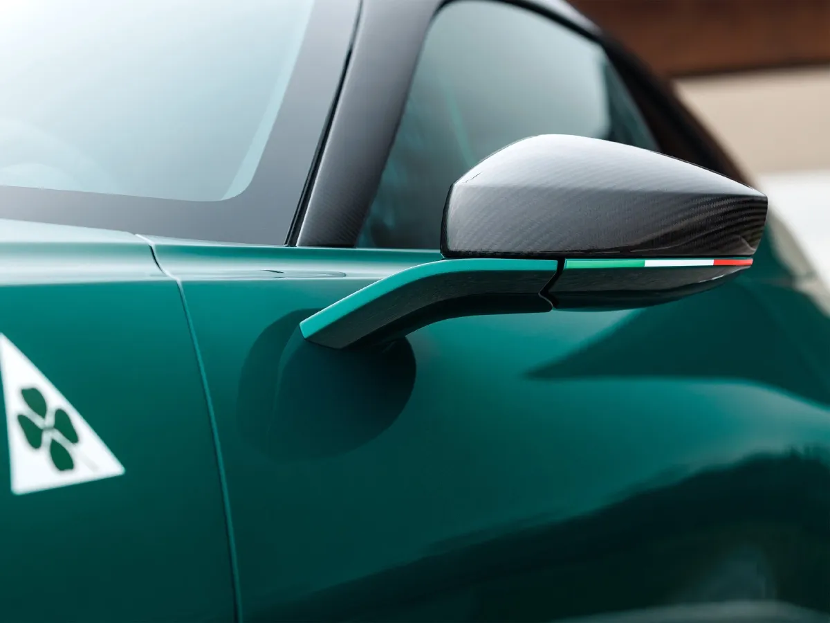 Alfa Romeo Giulia,autocango,china used car exporter,china ev exporter,chinese used car exporter,chinese used ev exporter