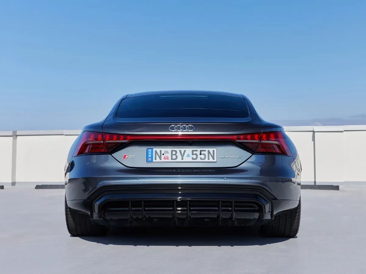 2023 Audi RS e-tron GT 2AT BEV 93.4KWH,autocango,china used car exporter,china ev exporter,chinese used car exporter,chinese used ev exporter