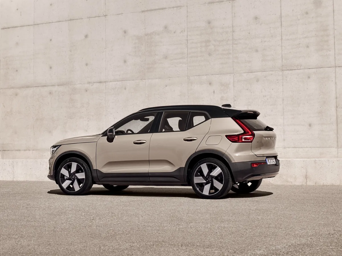 2022 Volvo XC40 BEV 69KWH,autocango,china used car exporter,china ev exporter,chinese used car exporter,chinese used ev exporter