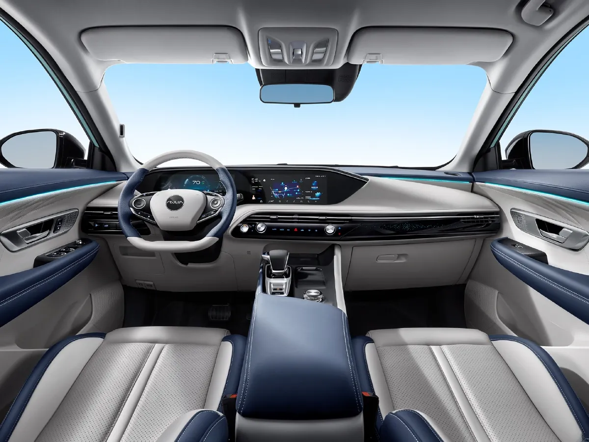 DongFeng Aeolus HaoJi,autocango,china used car exporter,china ev exporter,chinese used car exporter,chinese used ev exporter