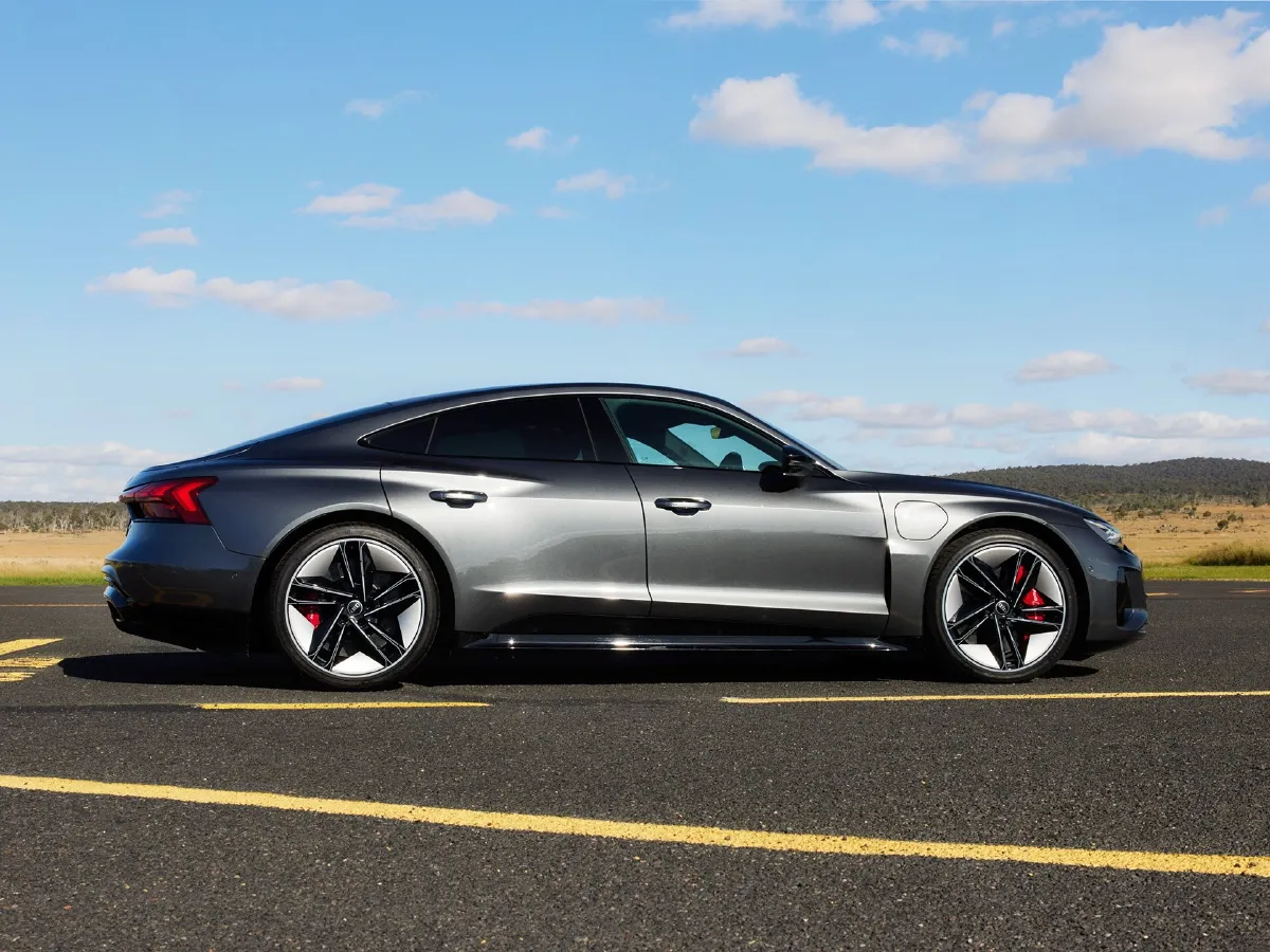 2023 Audi RS e-tron GT 2AT BEV 93.4KWH,autocango,china used car exporter,china ev exporter,chinese used car exporter,chinese used ev exporter