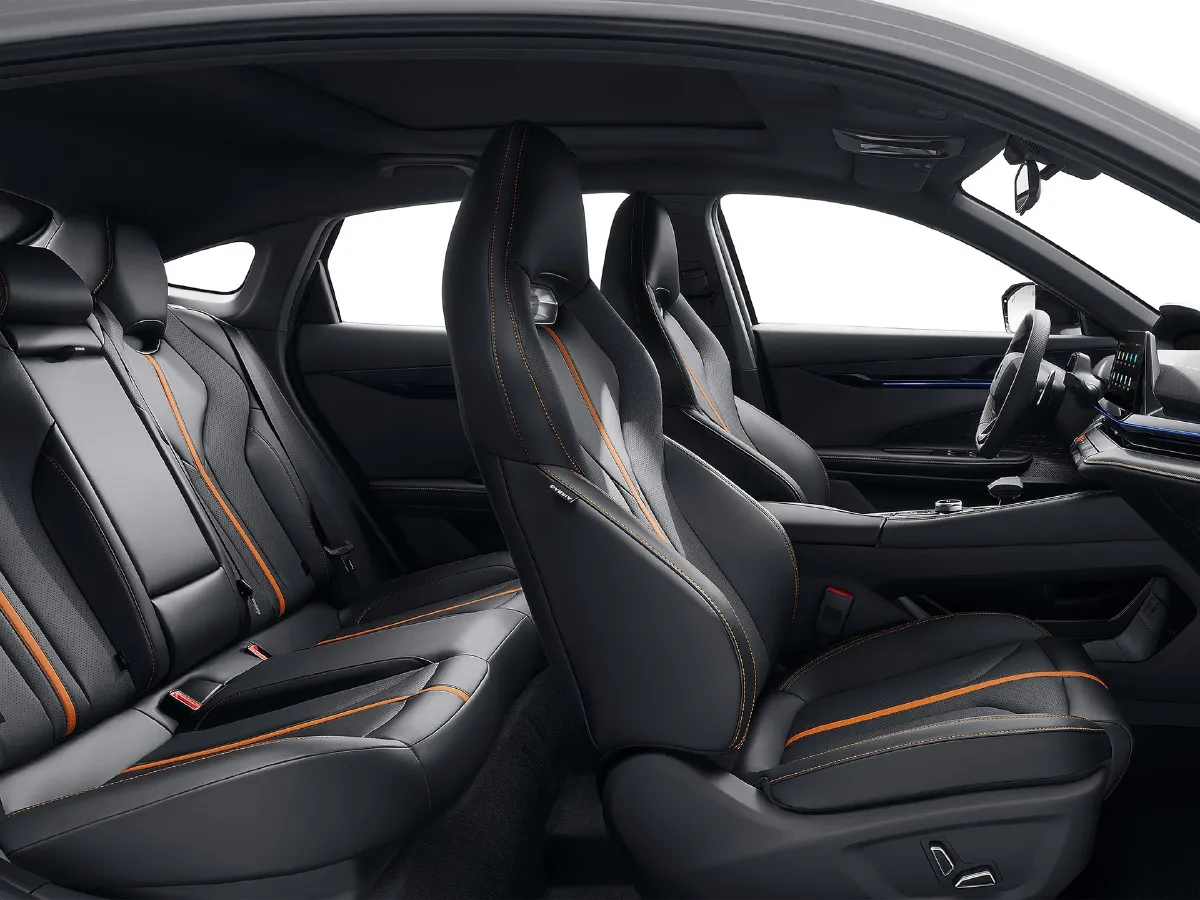 ChangAn UNI-V,autocango,china used car exporter,china ev exporter,chinese used car exporter,chinese used ev exporter