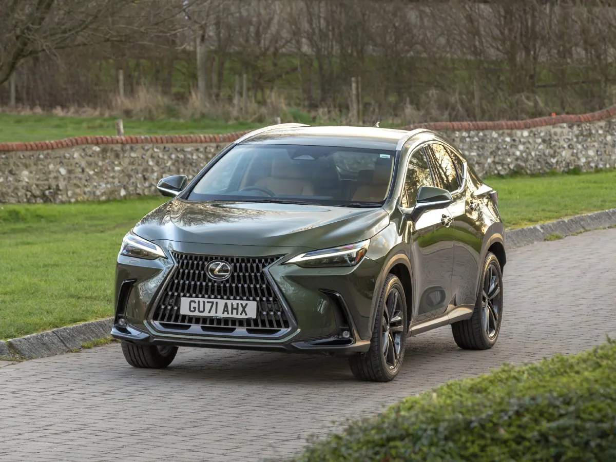 2024 Lexus NX 2.5L 185HP L4 E-CVT PHEV 16KWH,autocango,china used car exporter,china ev exporter,chinese used car exporter,chinese used ev exporter