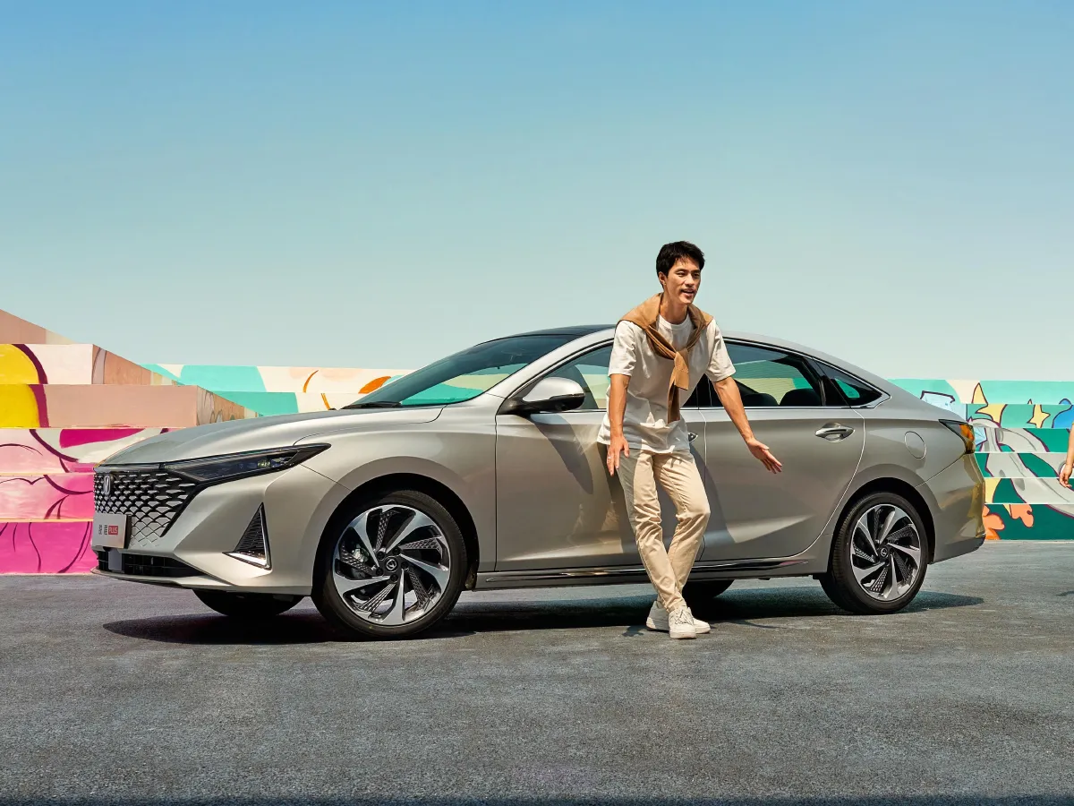 2023 ChangAn Raeton Plus 1.5T 188HP L4 7DCT,autocango,china used car exporter,china ev exporter,chinese used car exporter,chinese used ev exporter