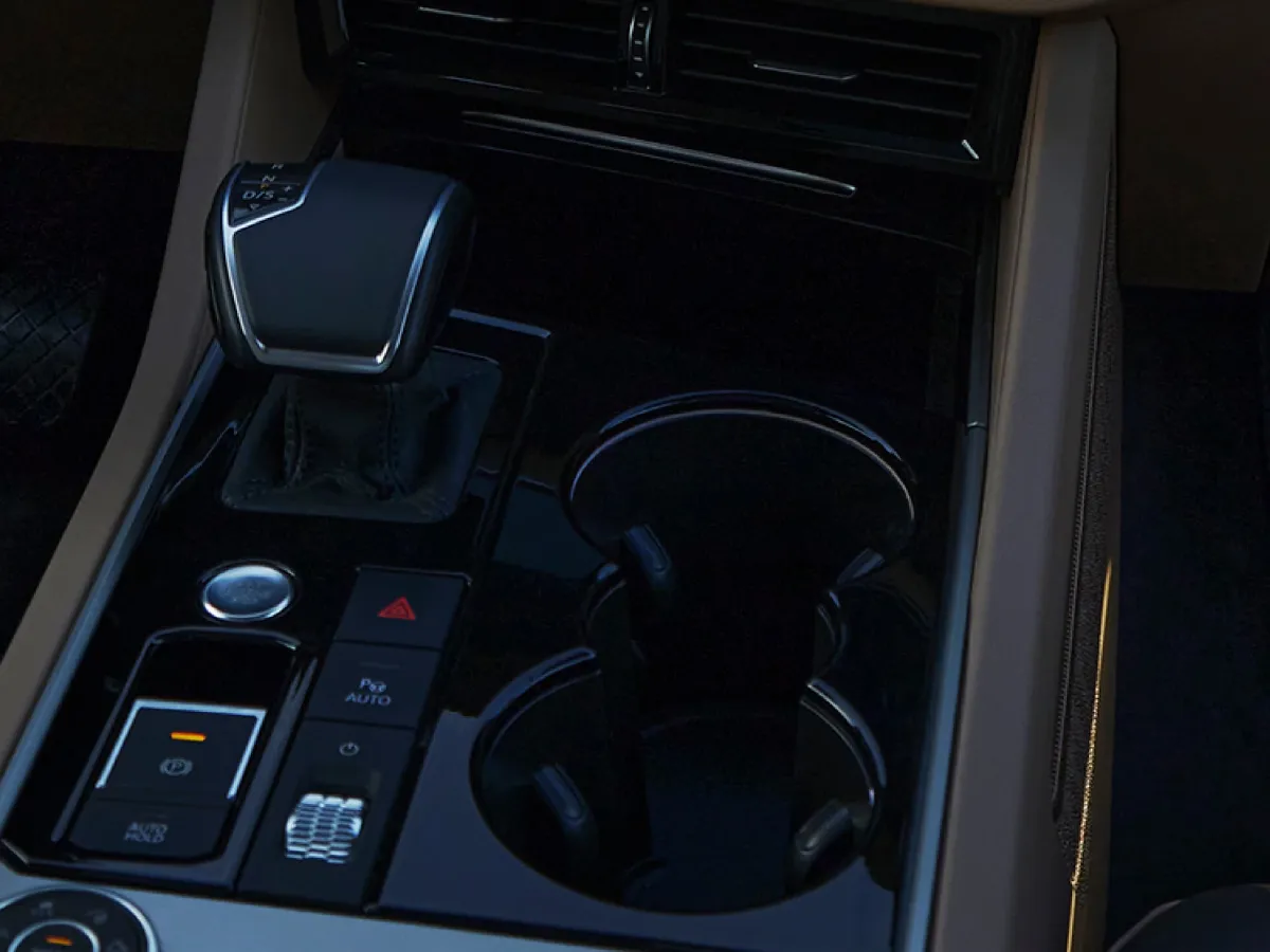 Volkswagen Touareg,autocango,china used car exporter,china ev exporter,chinese used car exporter,chinese used ev exporter