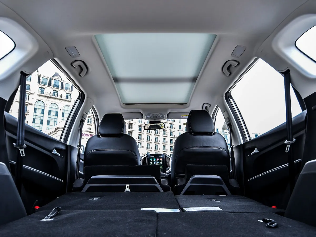 2018 BaoJun 530 1.8L 137HP L4 5AMT,autocango,china used car exporter,china ev exporter,chinese used car exporter,chinese used ev exporter