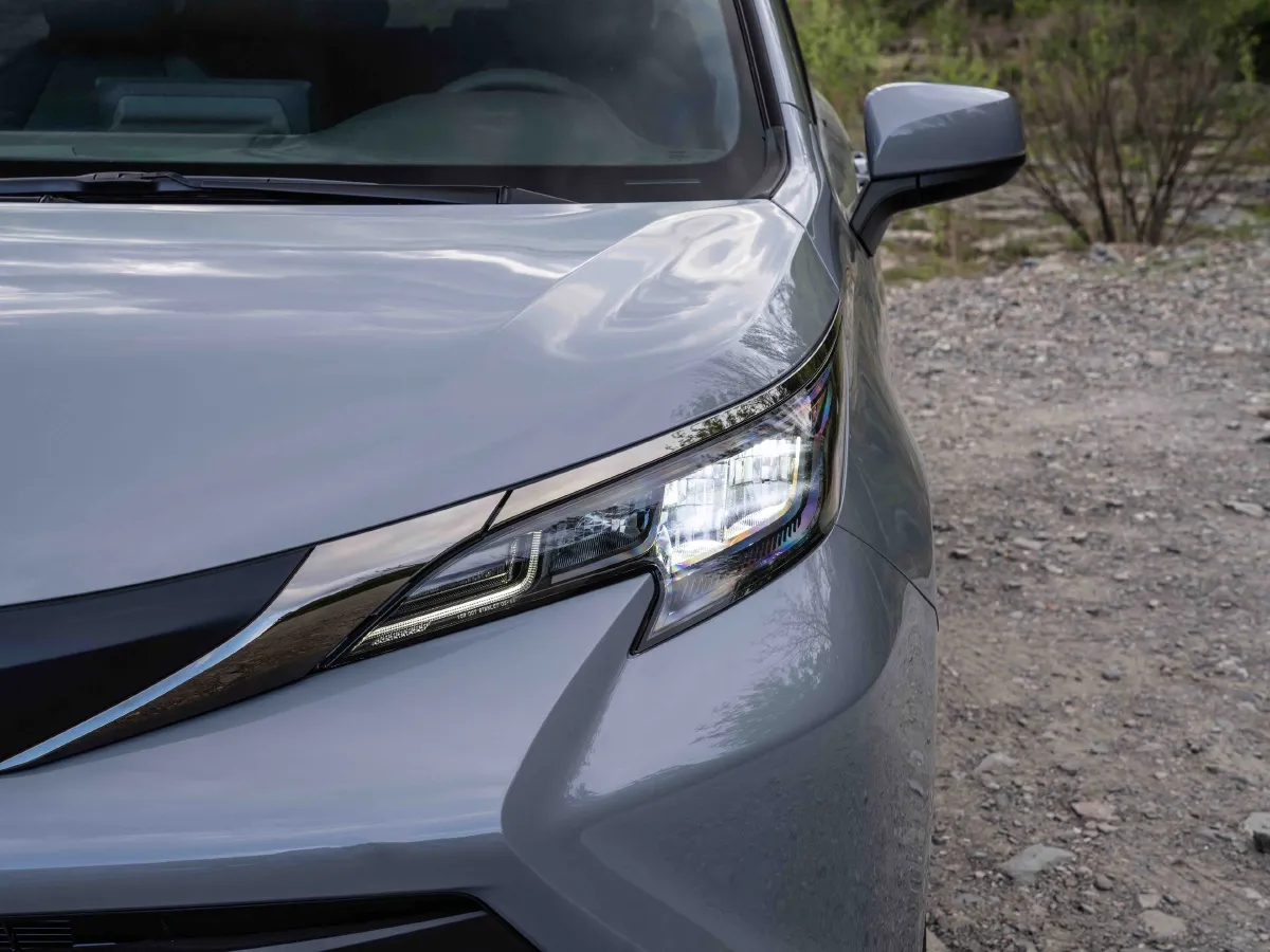 Toyota Sienna,autocango,china used car exporter,china ev exporter,chinese used car exporter,chinese used ev exporter