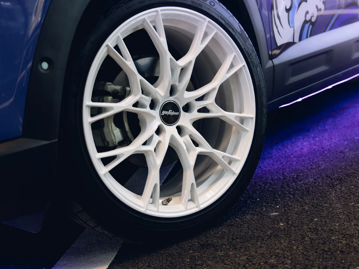 Geely ICON,autocango,china used car exporter,china ev exporter,chinese used car exporter,chinese used ev exporter