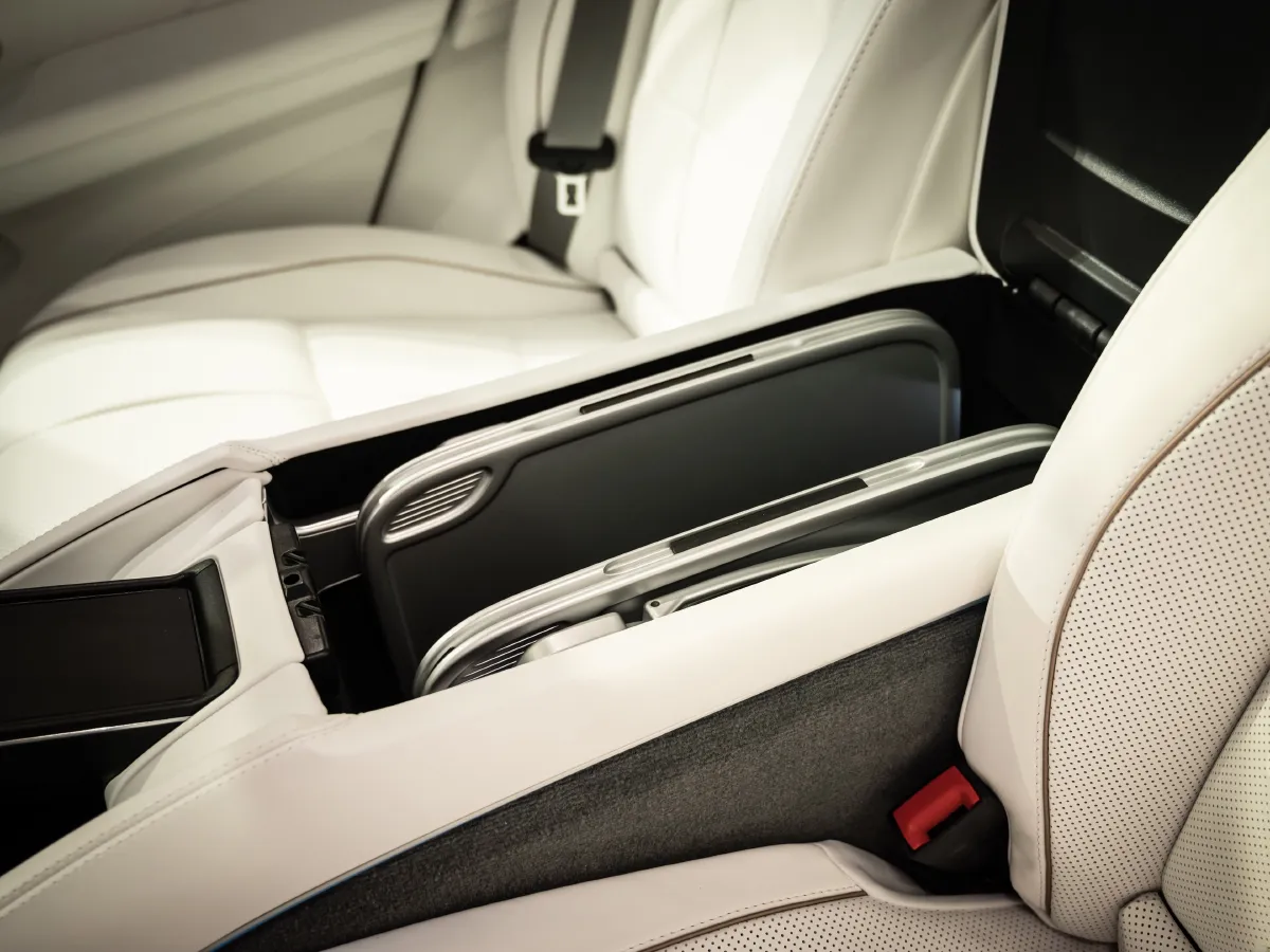 Mercedes-Benz Maybach GLS,autocango,china used car exporter,china ev exporter,chinese used car exporter,chinese used ev exporter