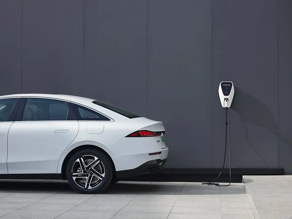 Roewe D7,autocango,china used car exporter,china ev exporter,chinese used car exporter,chinese used ev exporter