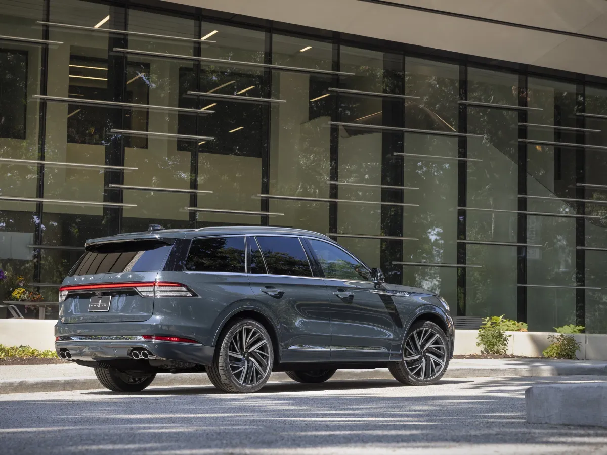 Lincoln Aviator,autocango,china used car exporter,china ev exporter,chinese used car exporter,chinese used ev exporter