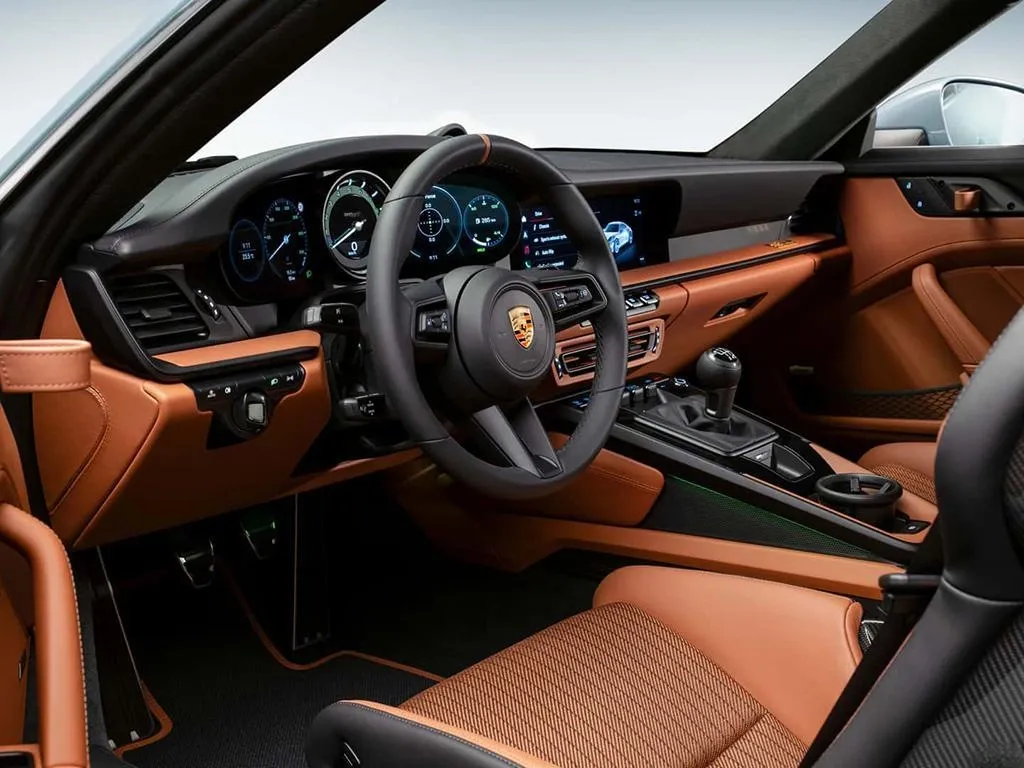 Porsche 911,autocango,china used car exporter,china ev exporter,chinese used car exporter,chinese used ev exporter