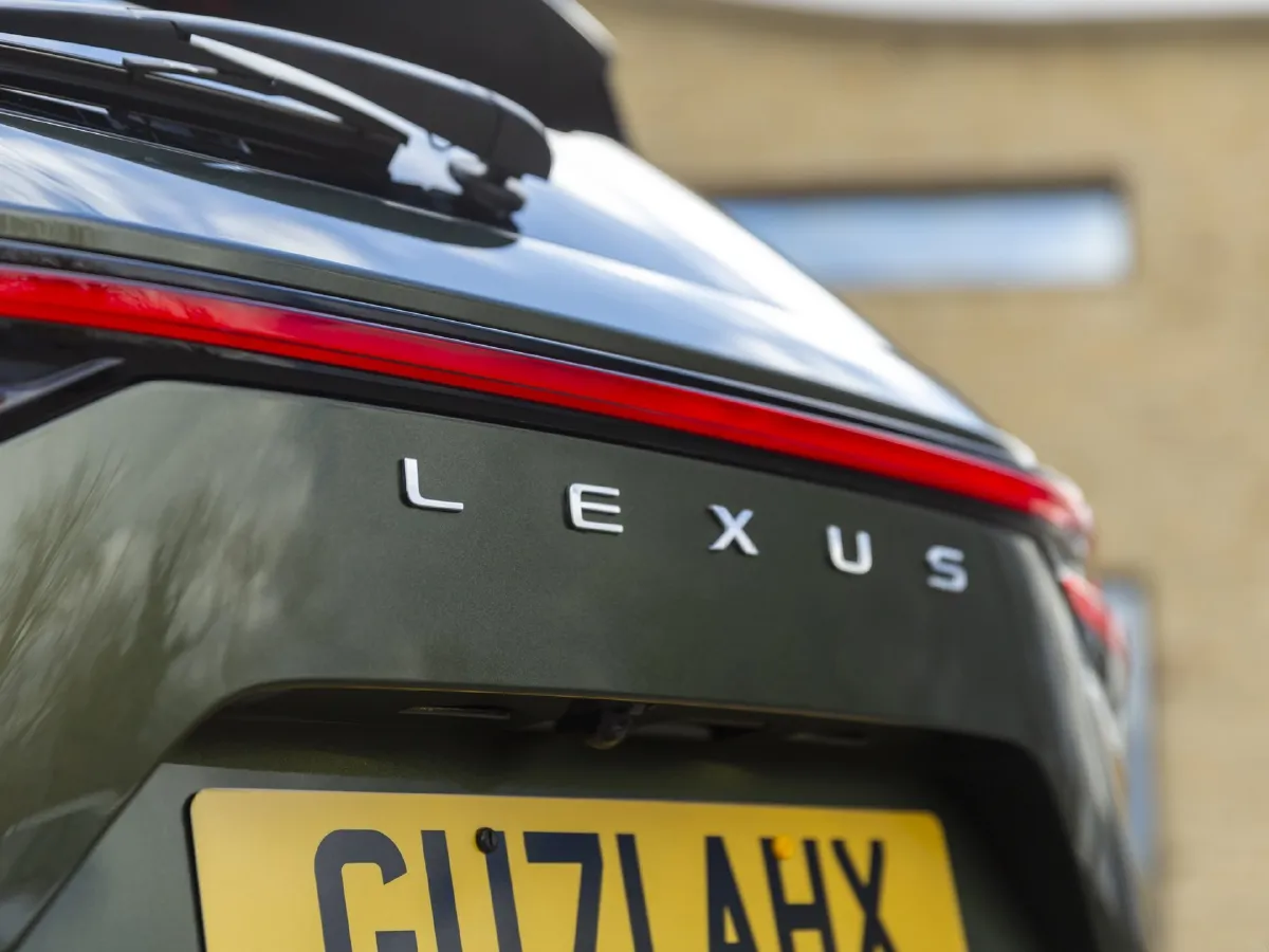 2024 Lexus NX 2.5L 185HP L4 E-CVT PHEV 16KWH,autocango,china used car exporter,china ev exporter,chinese used car exporter,chinese used ev exporter