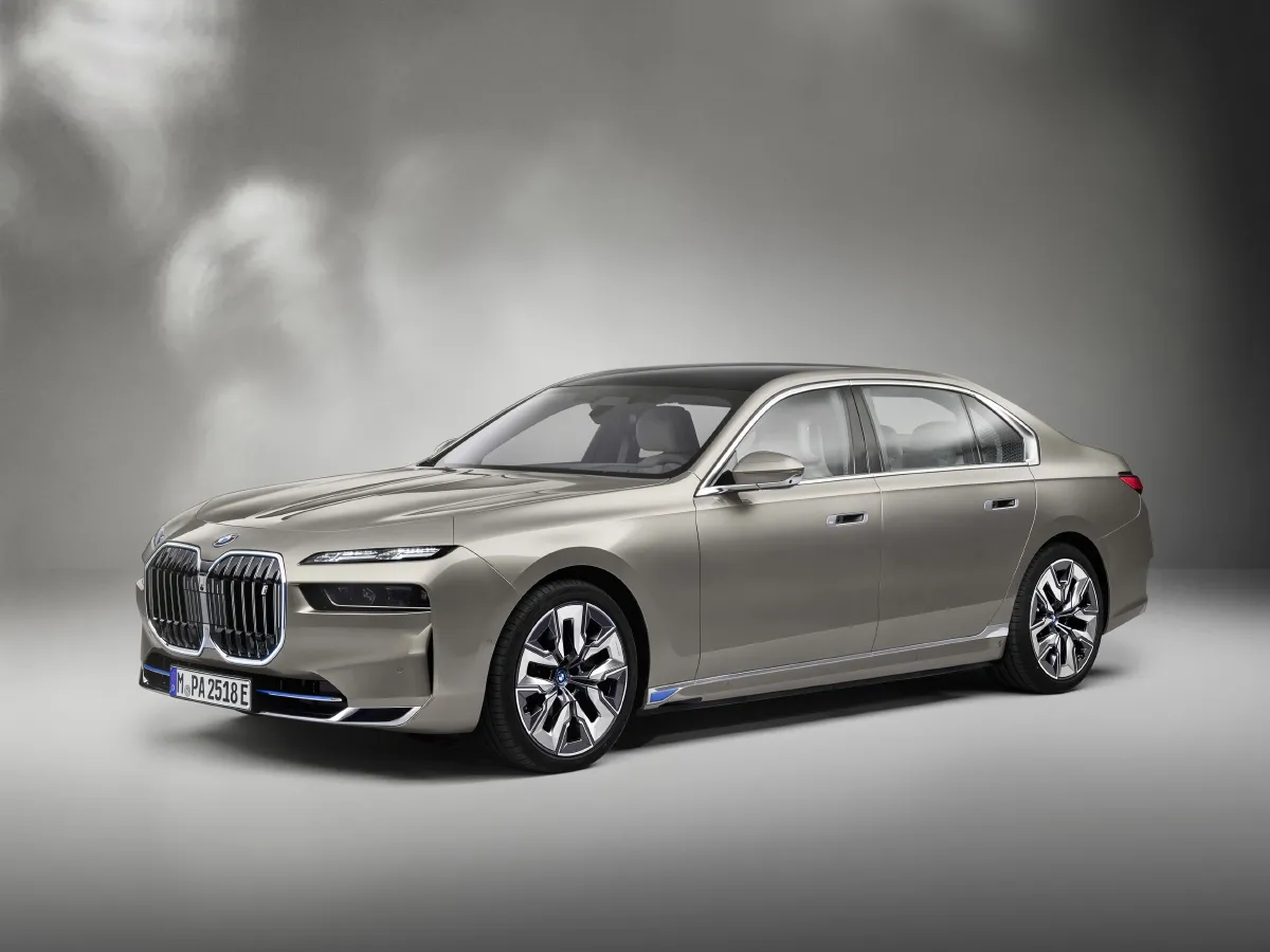 BMW i7,autocango,china used car exporter,china ev exporter,chinese used car exporter,chinese used ev exporter