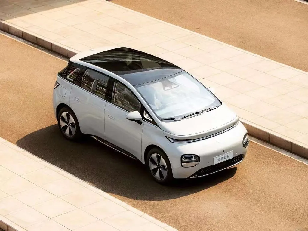 BaoJun Cloud,autocango,china used car exporter,china ev exporter,chinese used car exporter,chinese used ev exporter