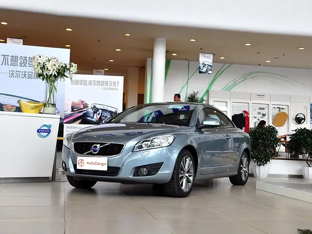 2010 Volvo C70 2.4L 170HP L5 5AT,autocango,china used car exporter,china ev exporter,chinese used car exporter,chinese used ev exporter