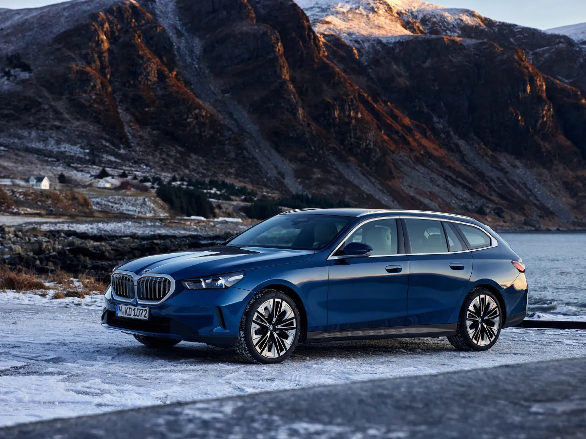 BMW 5 Series,autocango,china used car exporter,china ev exporter,chinese used car exporter,chinese used ev exporter BMW 5 Series,autocango,china used car exporter,china ev exporter,chinese used car exporter,chinese used ev exporter