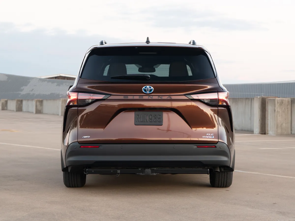 Toyota Sienna,autocango,china used car exporter,china ev exporter,chinese used car exporter,chinese used ev exporter