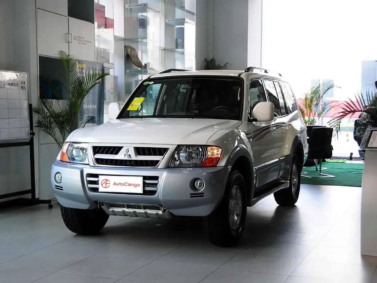 Mitsubishi Pajero,autocango,china used car exporter,china ev exporter,chinese used car exporter,chinese used ev exporter