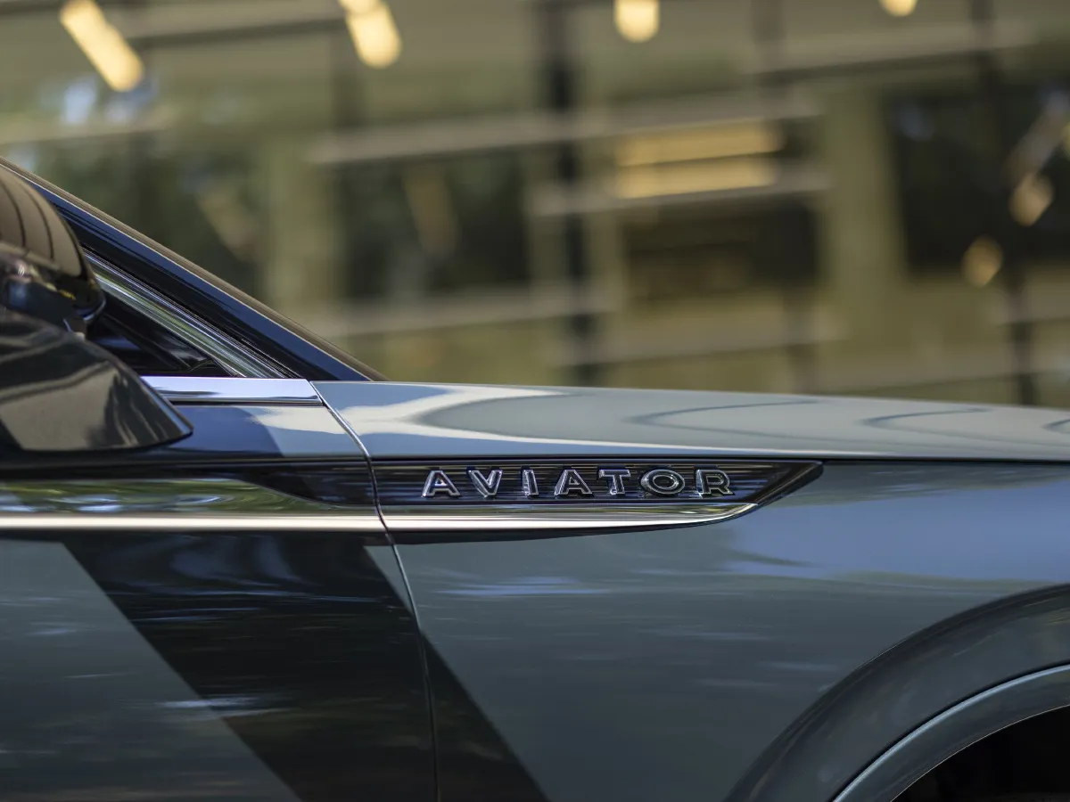 Lincoln Aviator,autocango,china used car exporter,china ev exporter,chinese used car exporter,chinese used ev exporter