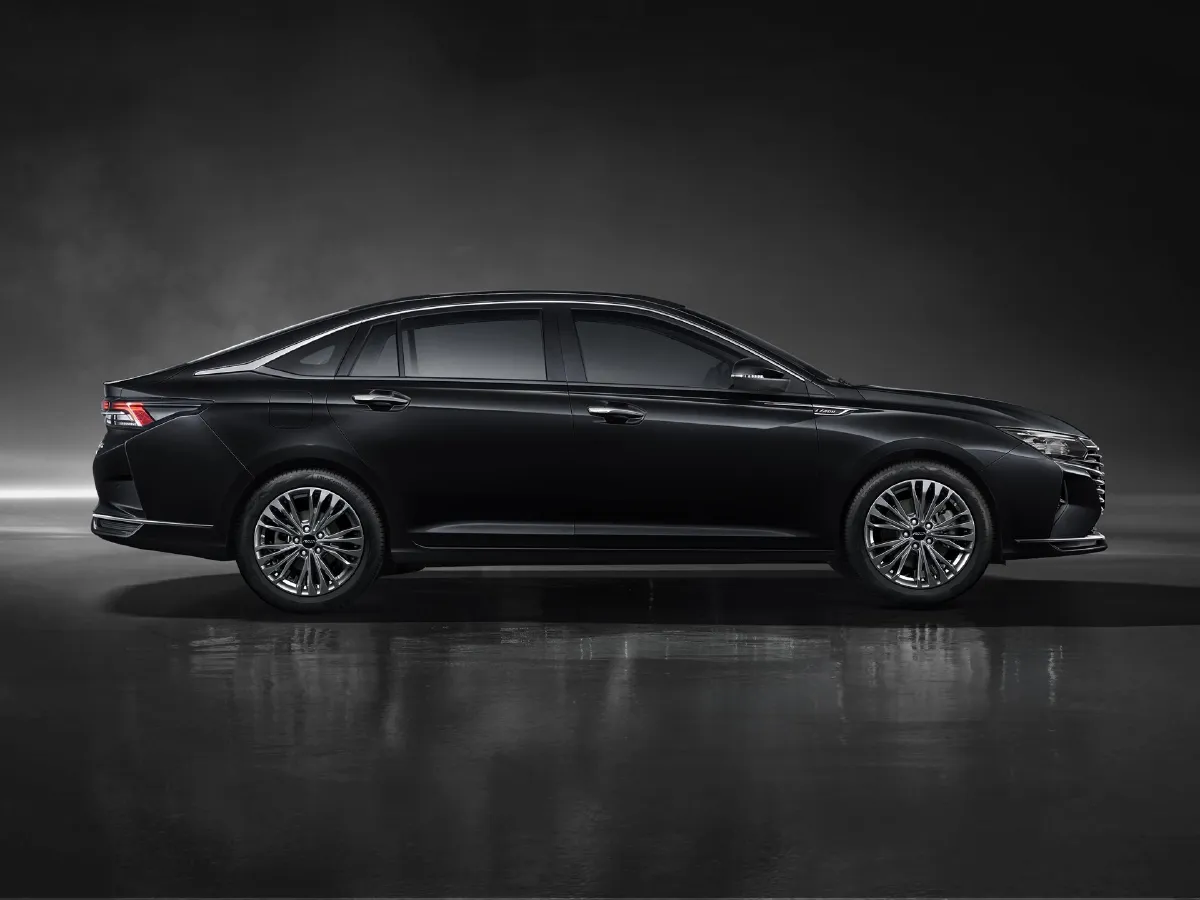 DongFeng Aeolus YiXuan MAX,autocango,china used car exporter,china ev exporter,chinese used car exporter,chinese used ev exporter